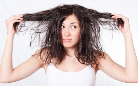Best Hair Treatments for Winter Frizz & Dryness in Canada