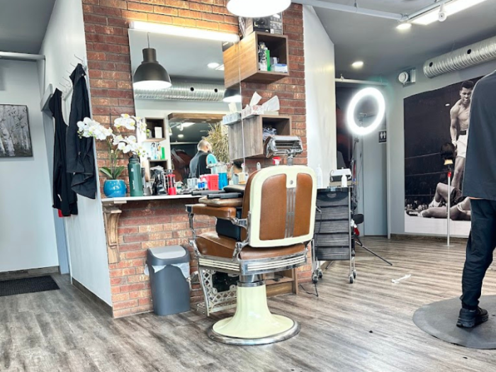 Mr OMAR BARBERS